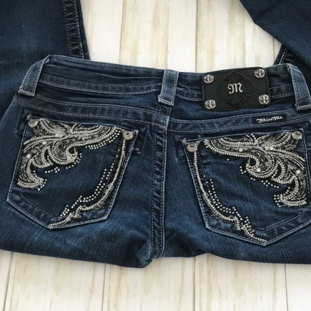 Miss Me Rhinestone Pocket Capris J14 - Picture 3 of 7